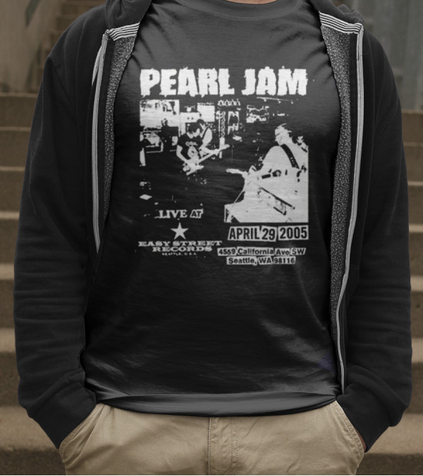 Pearl Jam Live At Easy Street April 29 2005 Seattle WA 4455 California Ave SW T-Shirt