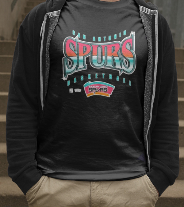San Antonio Spurs Basketball Retro Logo Vintage Style T-Shirt