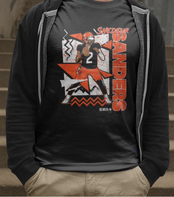 Shedeur Sanders 90s Style Retro Football Illustration T-Shirt