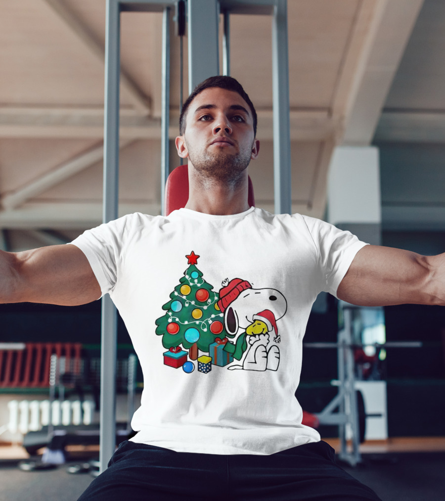 Snoopy Woodstock Christmas Tree Hug Gifts T-Shirt