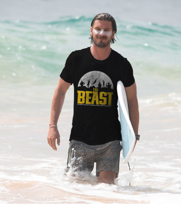 The Beast Is Always The Most Dangerous When They're Vulnerable Silhouettes Moon Scene T-Shirt