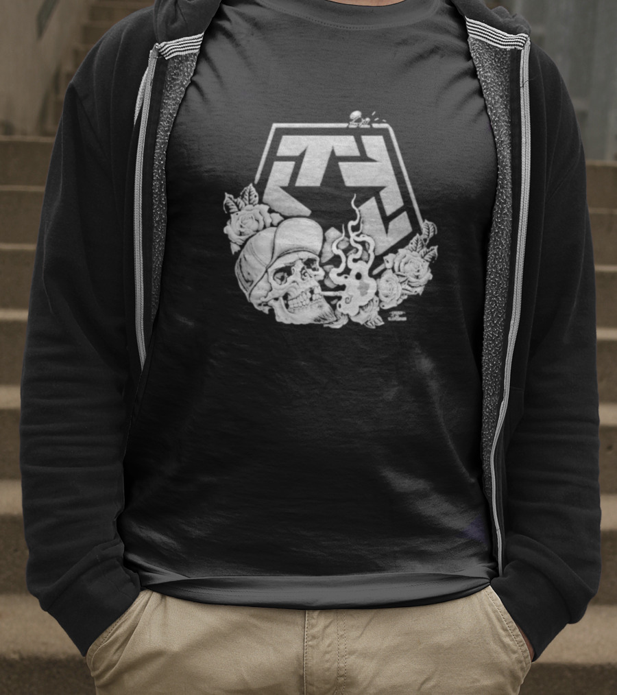 Tribal Gear Chuey Smoke Skull With Smoke And Roses T-Shirt