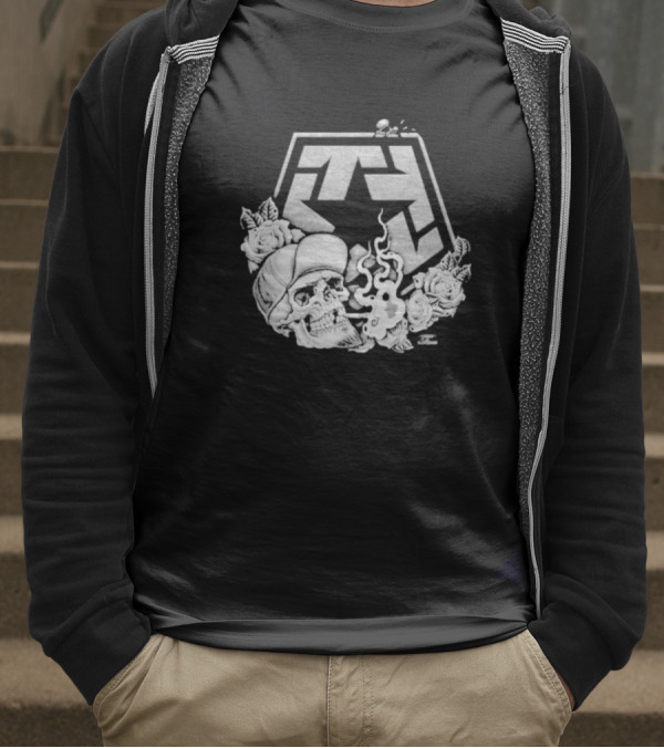 Tribal Gear Chuey Smoke Skull With Smoke And Roses T-Shirt