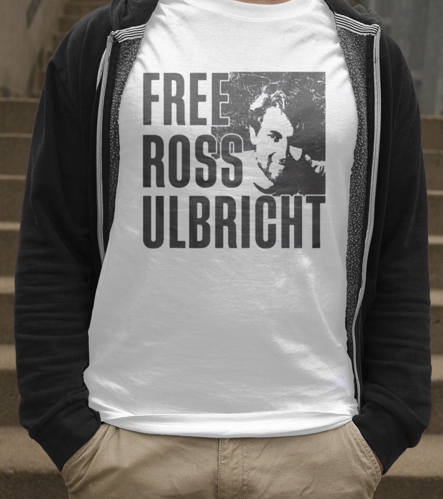 Free Ross Ulbricht Text With Distressed Face Graphic T-Shirt